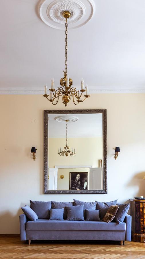 Apartament Luster I Obrazow Varsó Kültér fotó