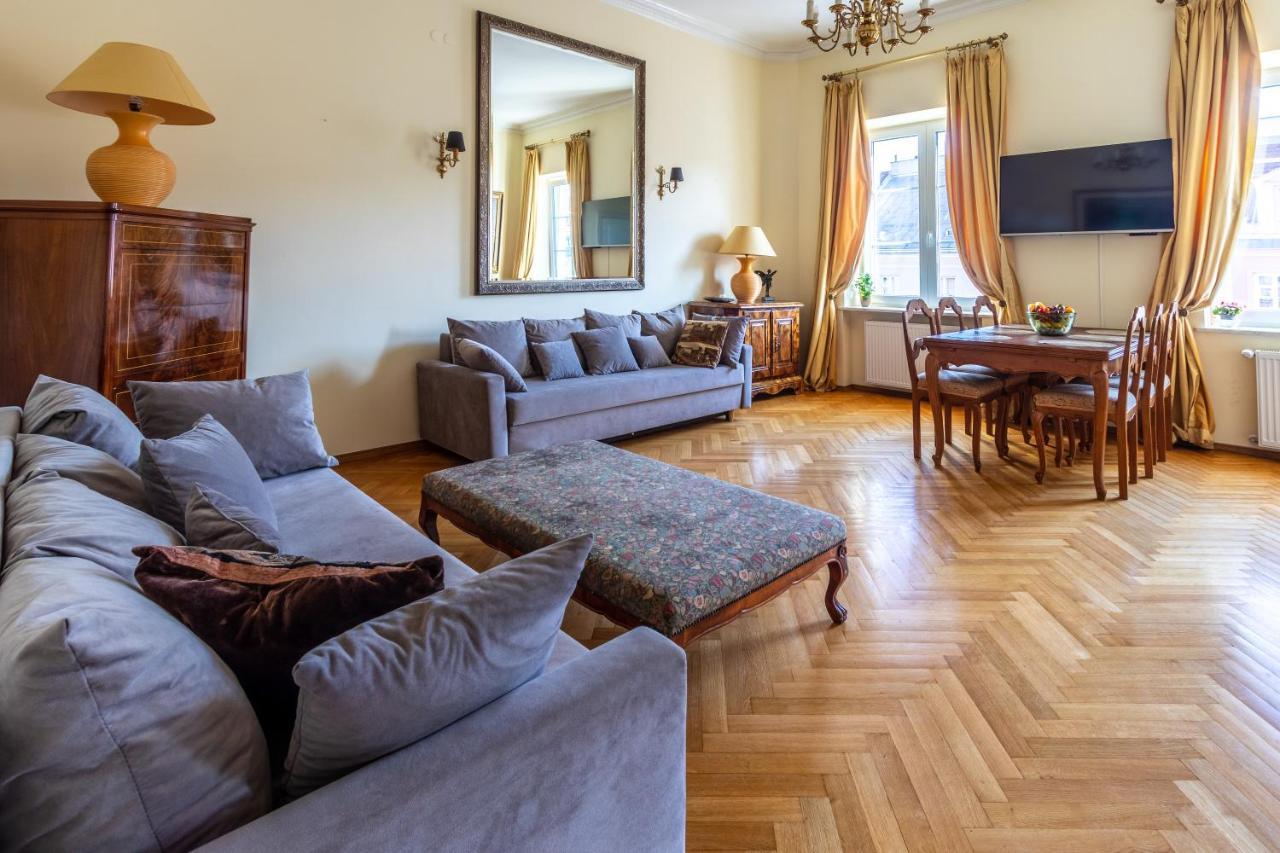 Apartament Luster I Obrazow Varsó Kültér fotó