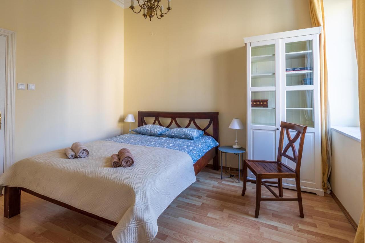 Apartament Luster I Obrazow Varsó Kültér fotó